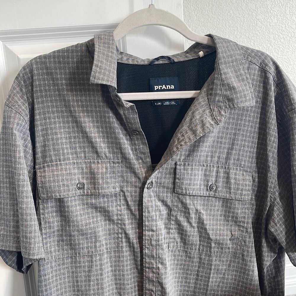 Prana men’s button down casual sporty
